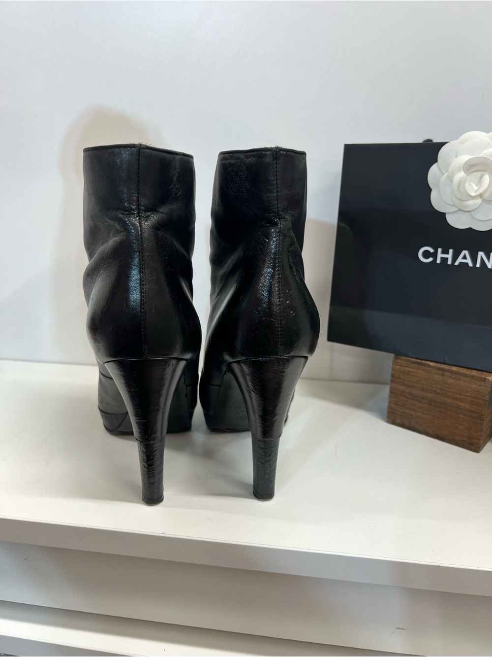 🔥🔥 Chanel Leather High-Heel Boots/COA size 39 fit an 8 MOTHERS DAY PRICE 1 DAY - Picture 13 of 14